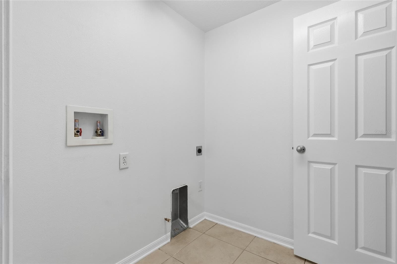 Single Family Residence at 5935 BEACONPARK ST, LITHIA, photo 17 of 52