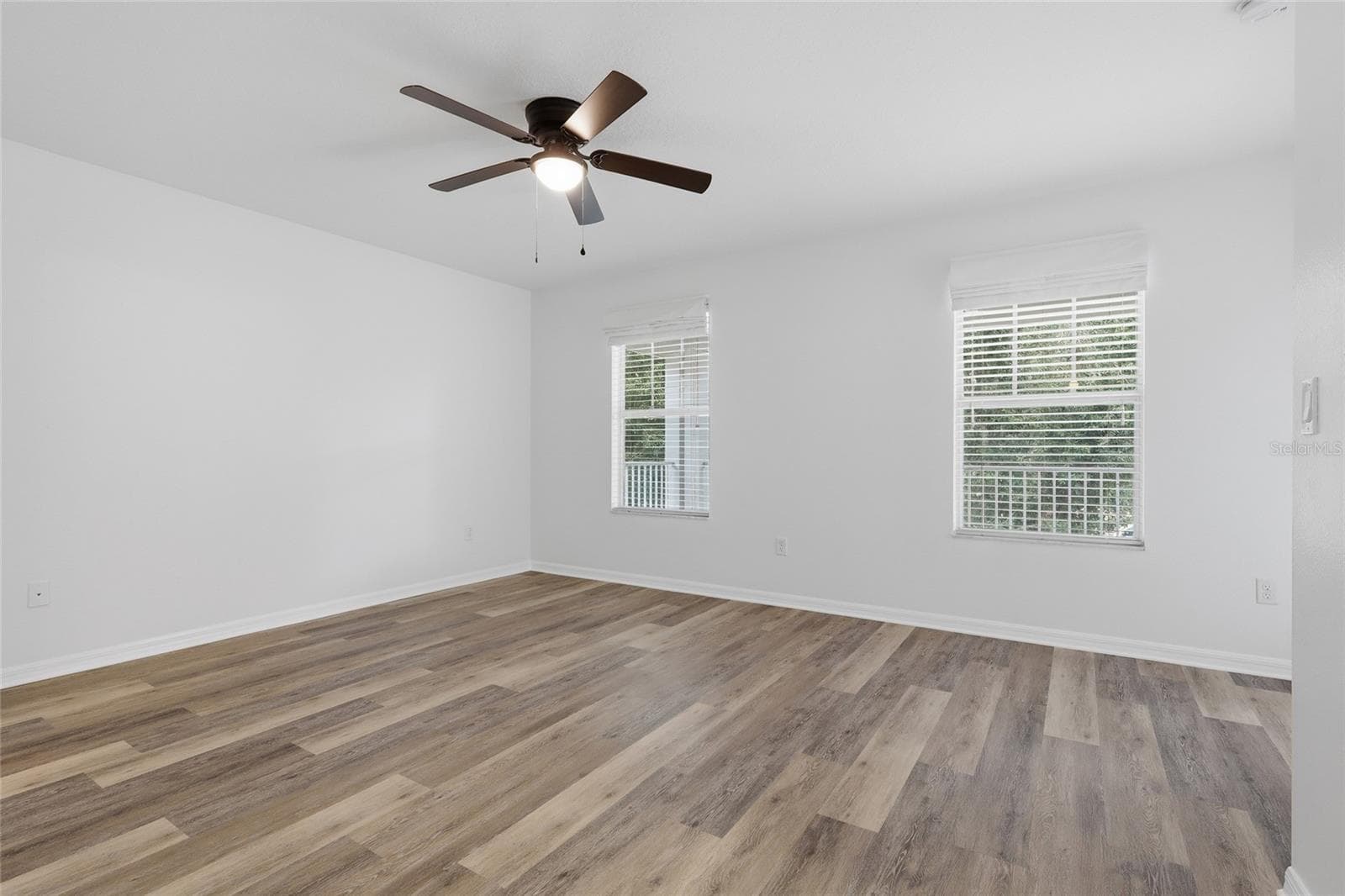 Single Family Residence at 5935 BEACONPARK ST, LITHIA, photo 20 of 52