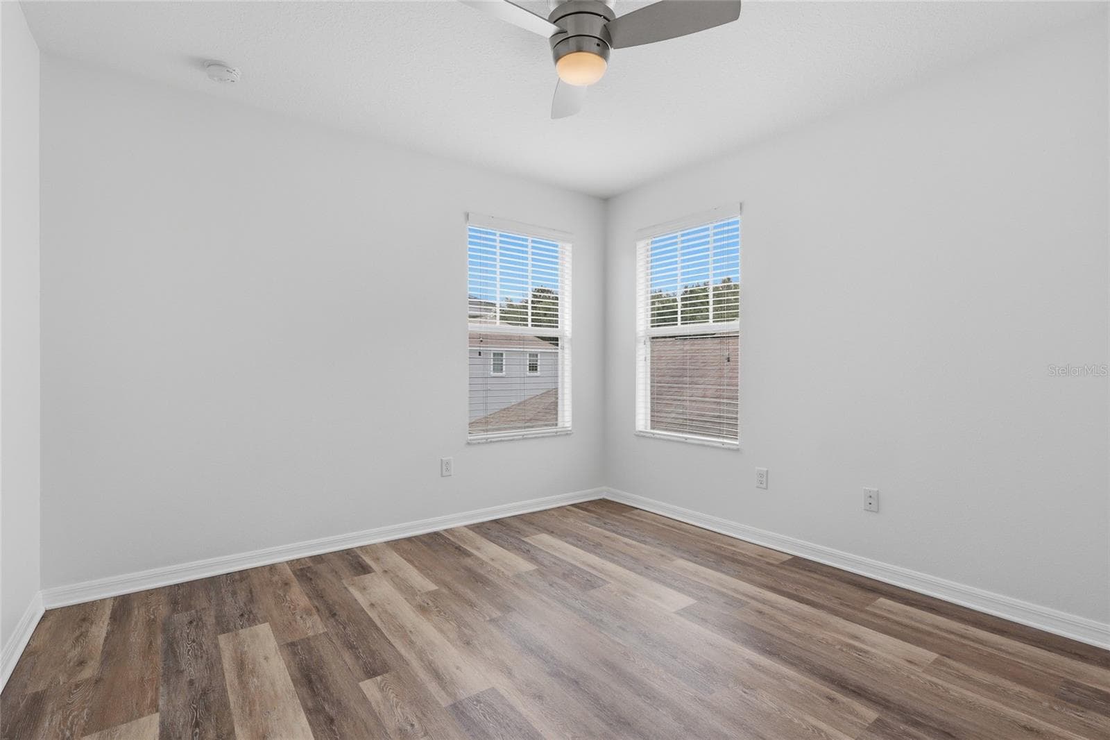 Single Family Residence at 5935 BEACONPARK ST, LITHIA, photo 28 of 52