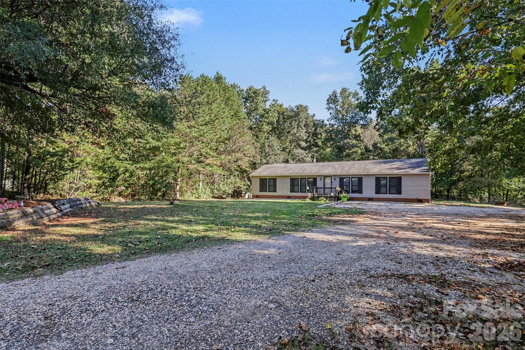 Single Family Residence at 5821 Hidden Oaks Lane, Clover, photo 4 of 31
