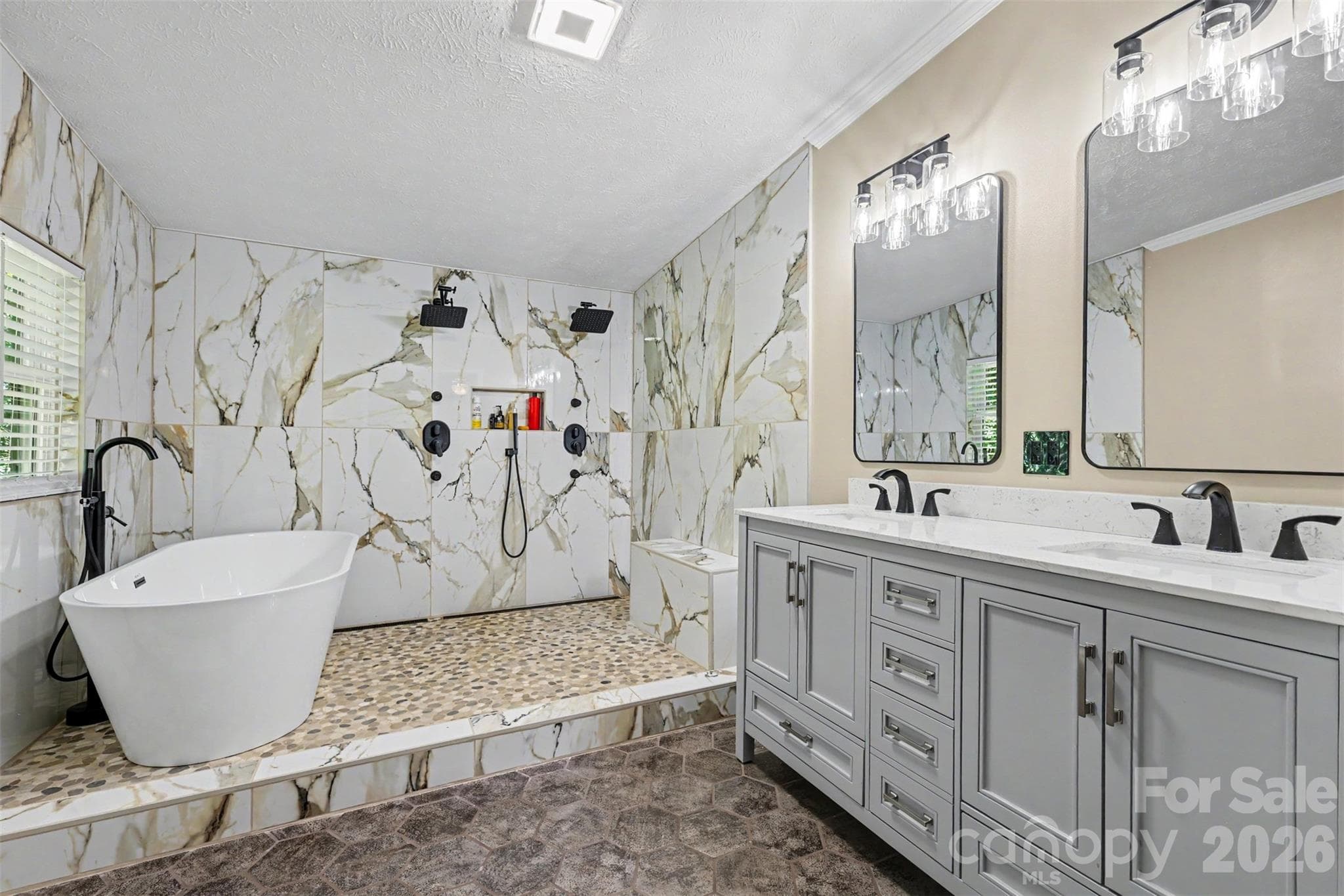 Single Family Residence at 5821 Hidden Oaks Lane, Clover, photo 17 of 31