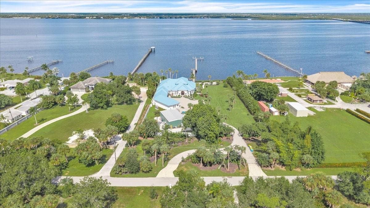 Single Family Residence at 25494 SHORE DR, PUNTA GORDA, photo 5 of 73