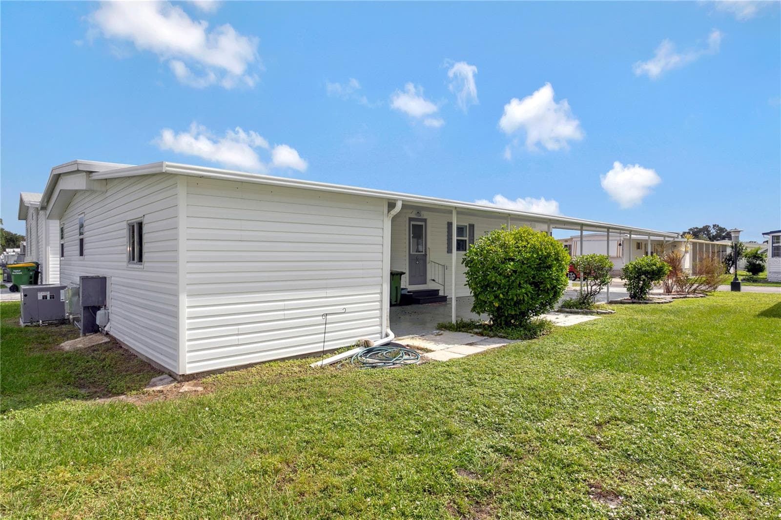 Manufactured Home at 3329 OVERCUP OAK TER, SARASOTA, photo 38 of 45