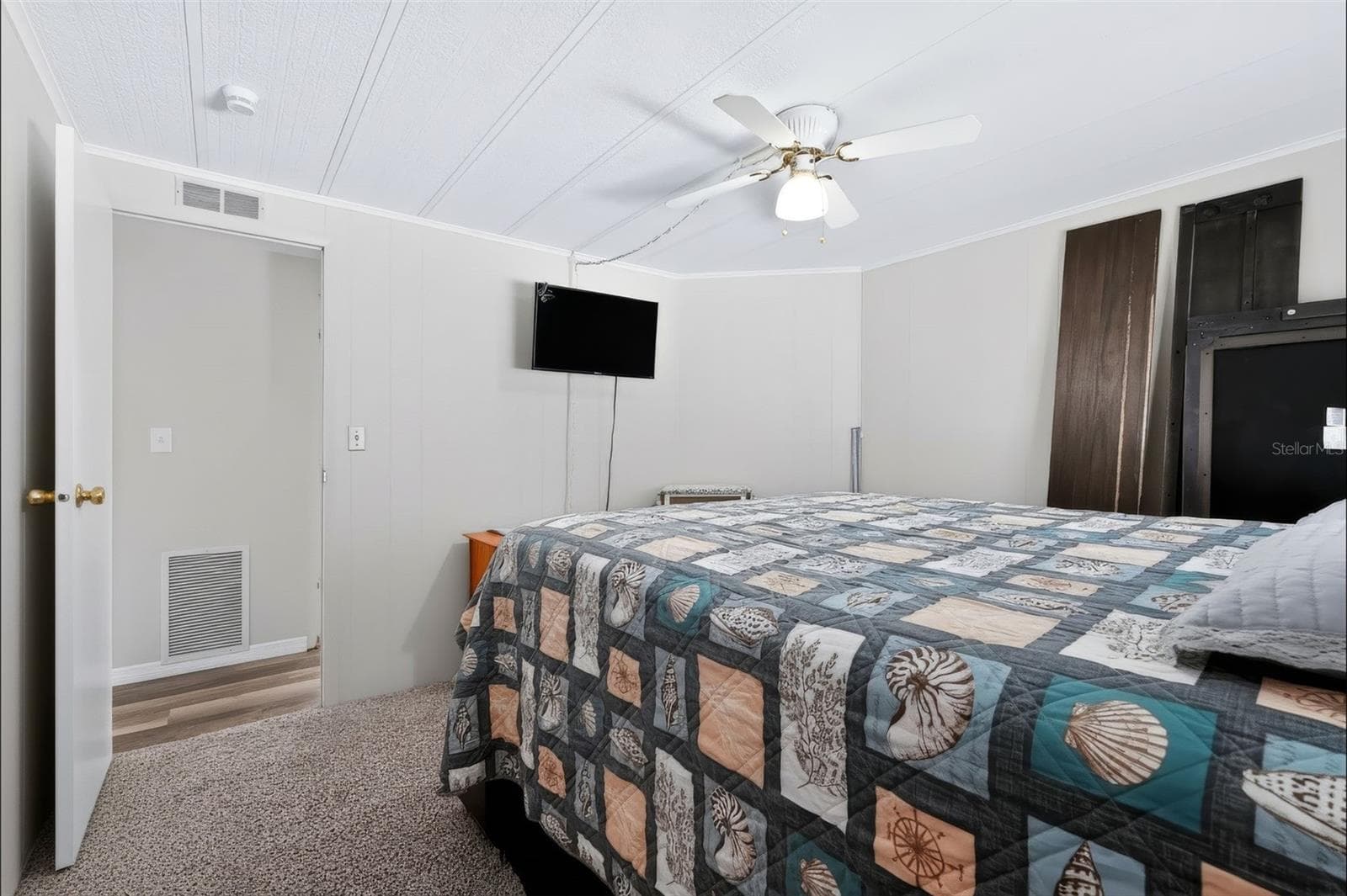 Manufactured Home at 82306 1ST AVE N #306, PINELLAS PARK, photo 23 of 40