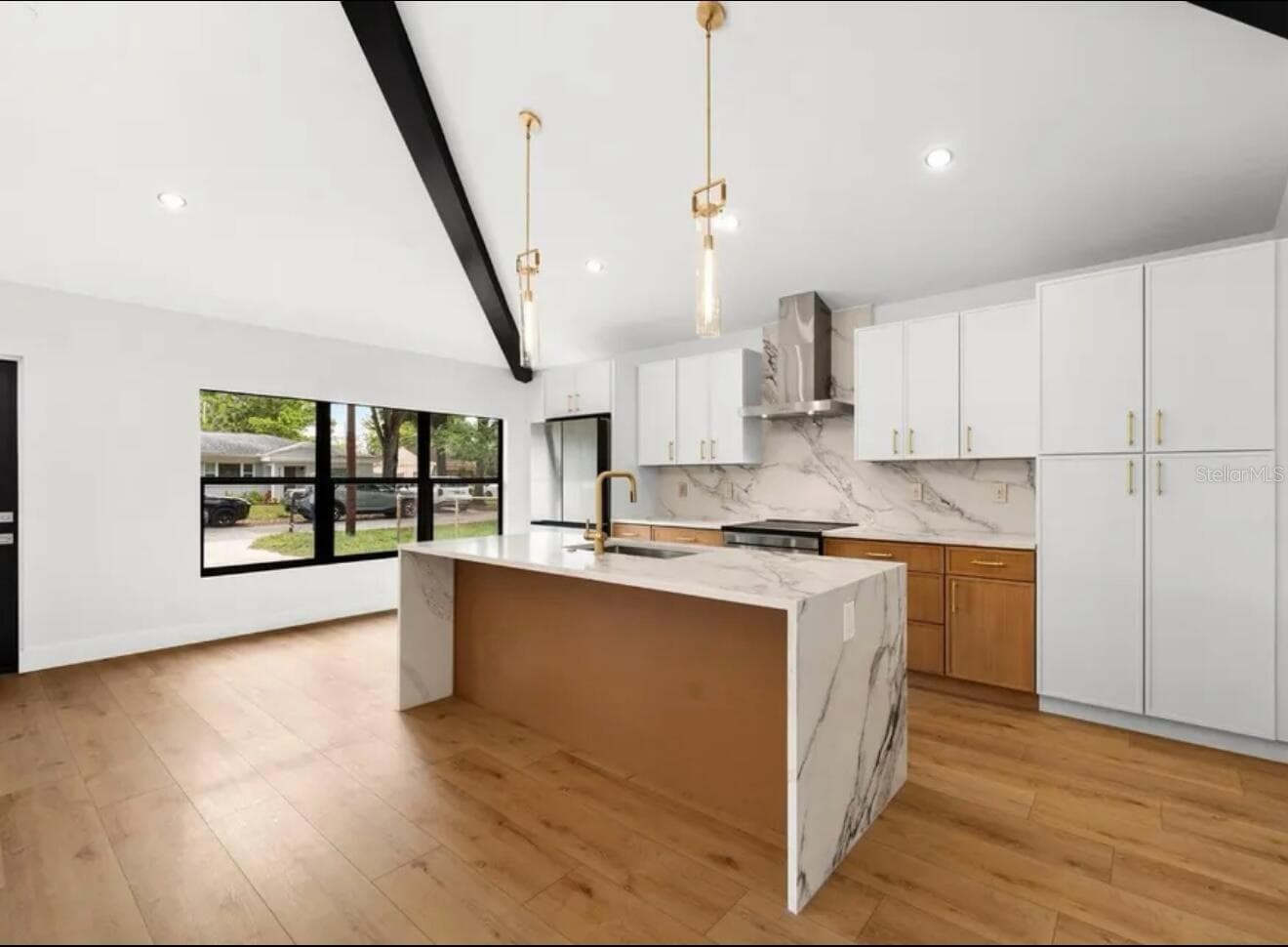Single Family Residence at 605 N WOODLYNNE AVE, TAMPA, photo 6 of 29