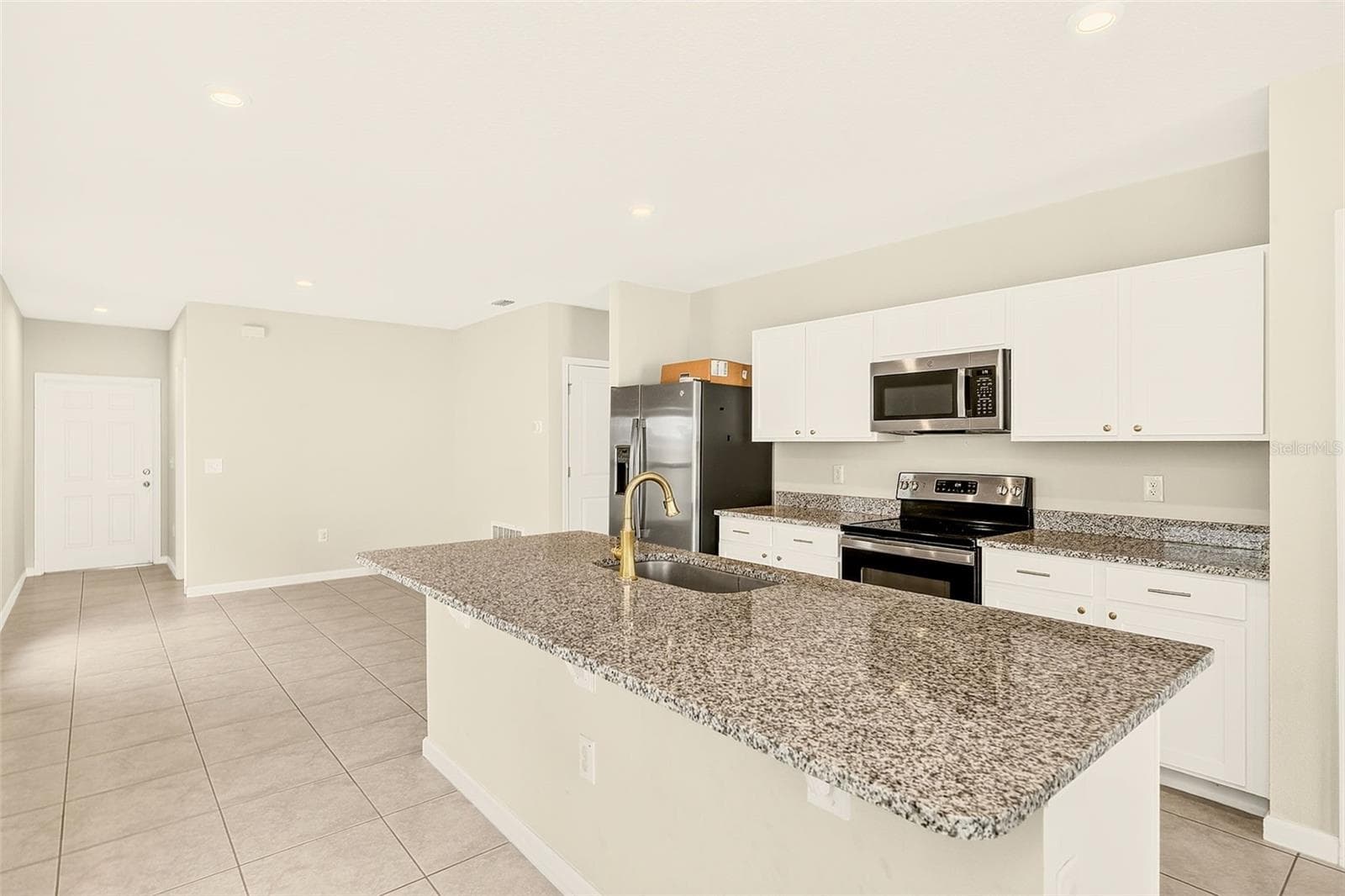 KITCHEN ALL APPLIANCES - 35235 GENDRY ST, ZEPHYRHILLS