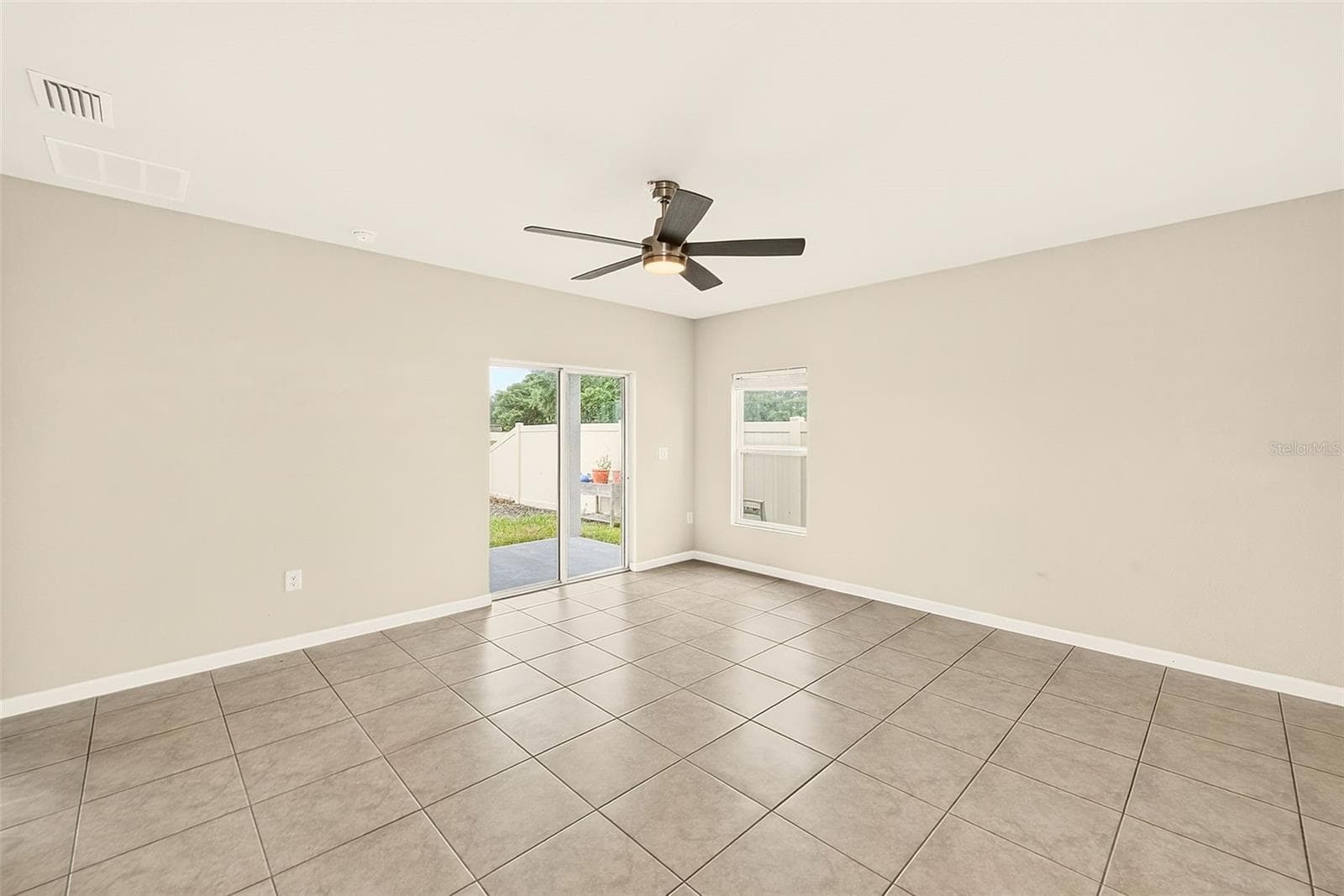 GREAT ROOM - 35235 GENDRY ST, ZEPHYRHILLS