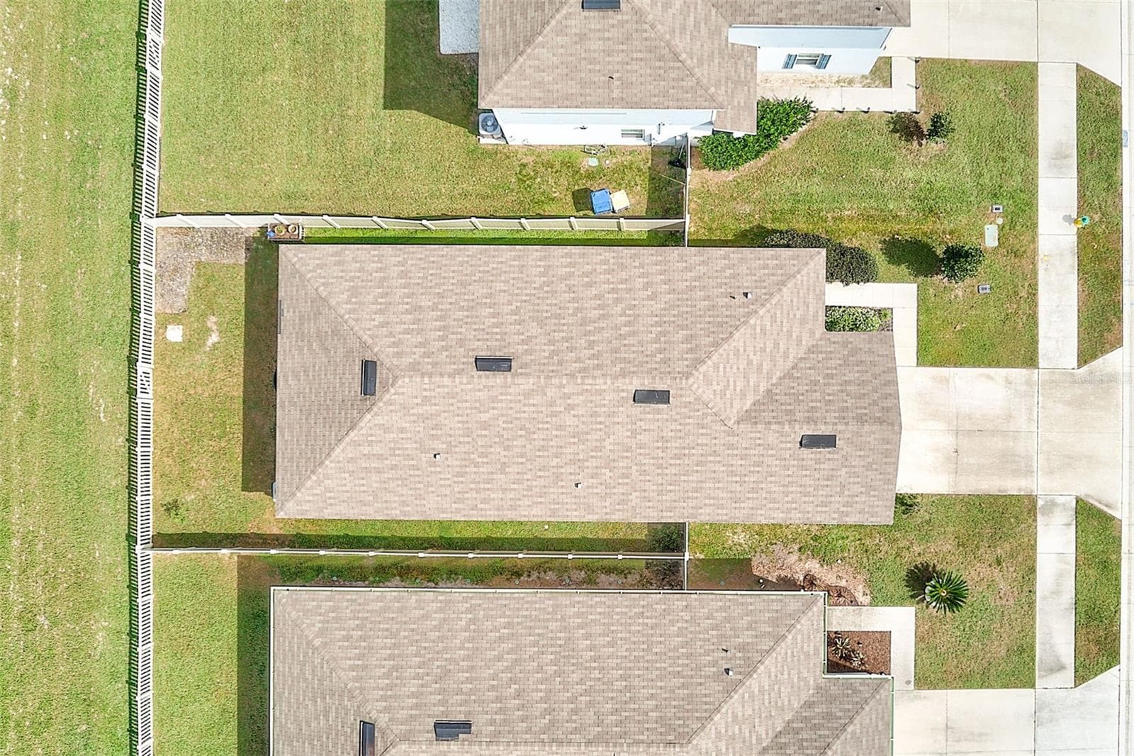 ROOF - 35235 GENDRY ST, ZEPHYRHILLS