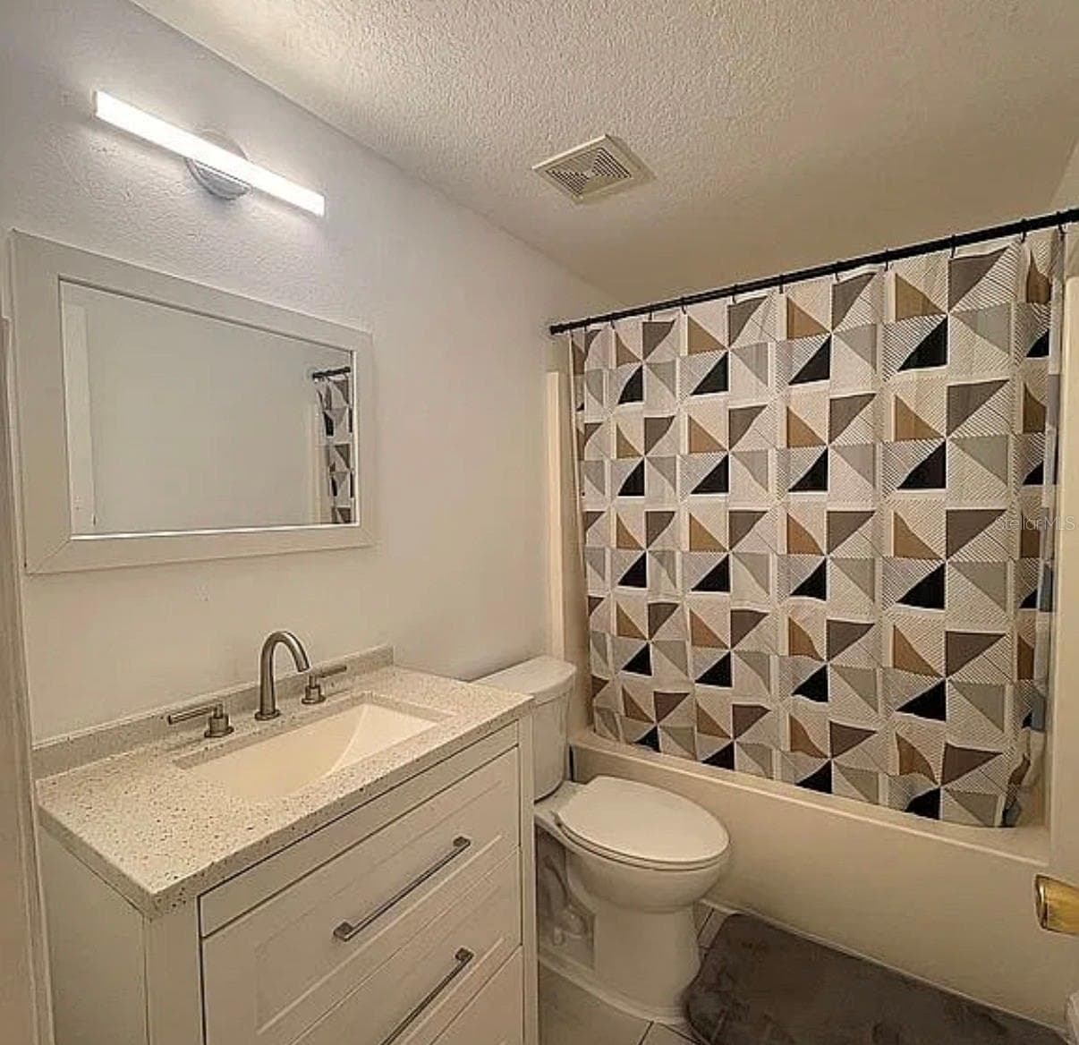 Main House - 406 SEMINOLE LAKE BLVD, PLANT CITY