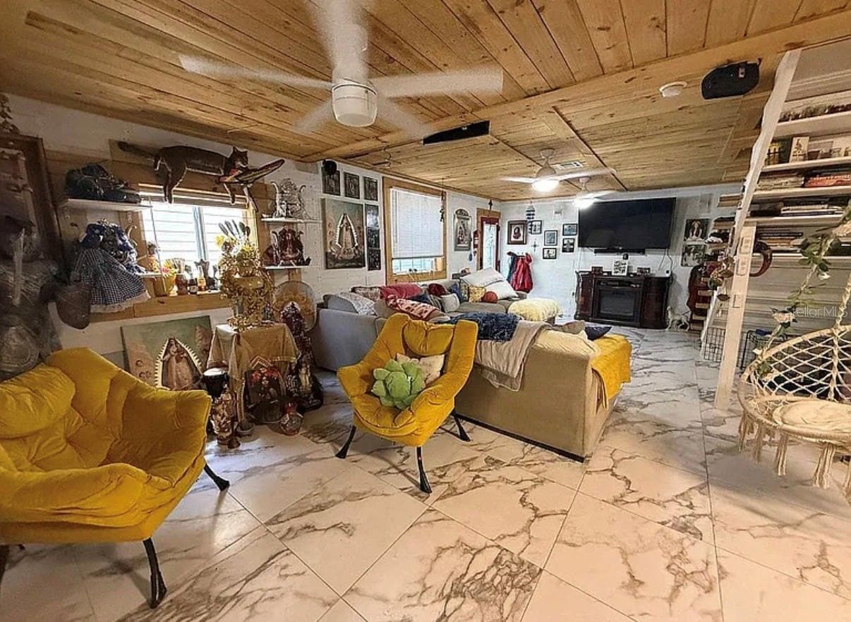 Studio/mother in law suite - 406 SEMINOLE LAKE BLVD, PLANT CITY