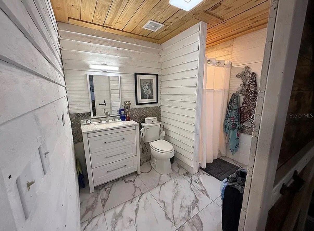 Studio/mother in law suite - 406 SEMINOLE LAKE BLVD, PLANT CITY