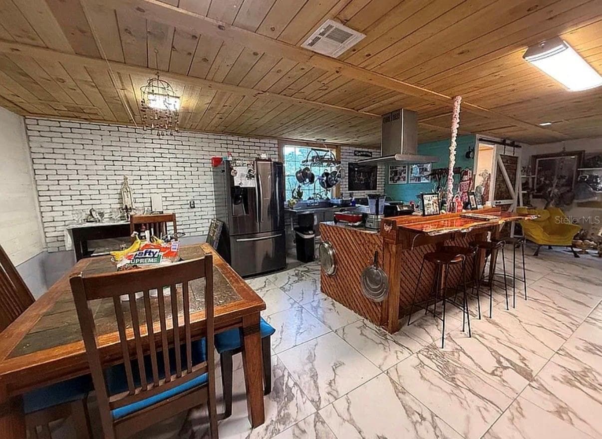 Studio/mother in law suite - 406 SEMINOLE LAKE BLVD, PLANT CITY