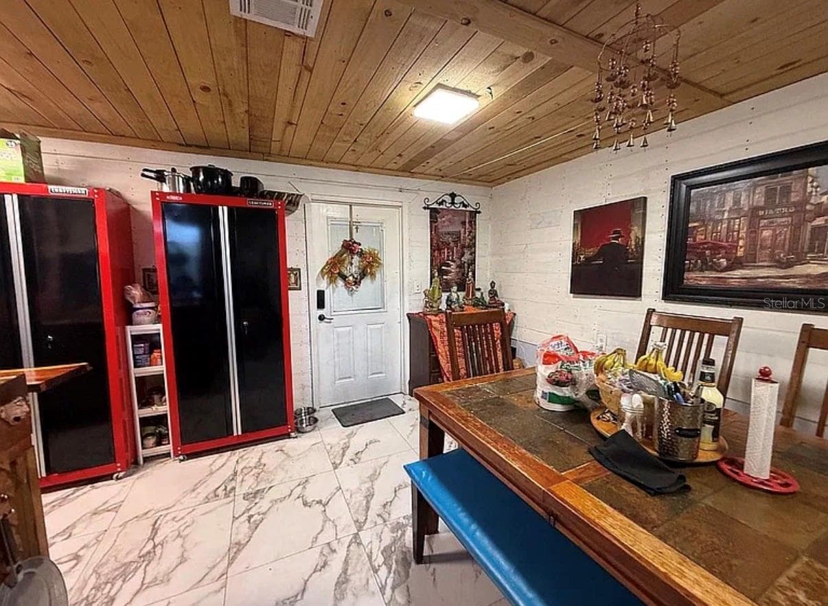 Studio/mother in law suite - 406 SEMINOLE LAKE BLVD, PLANT CITY