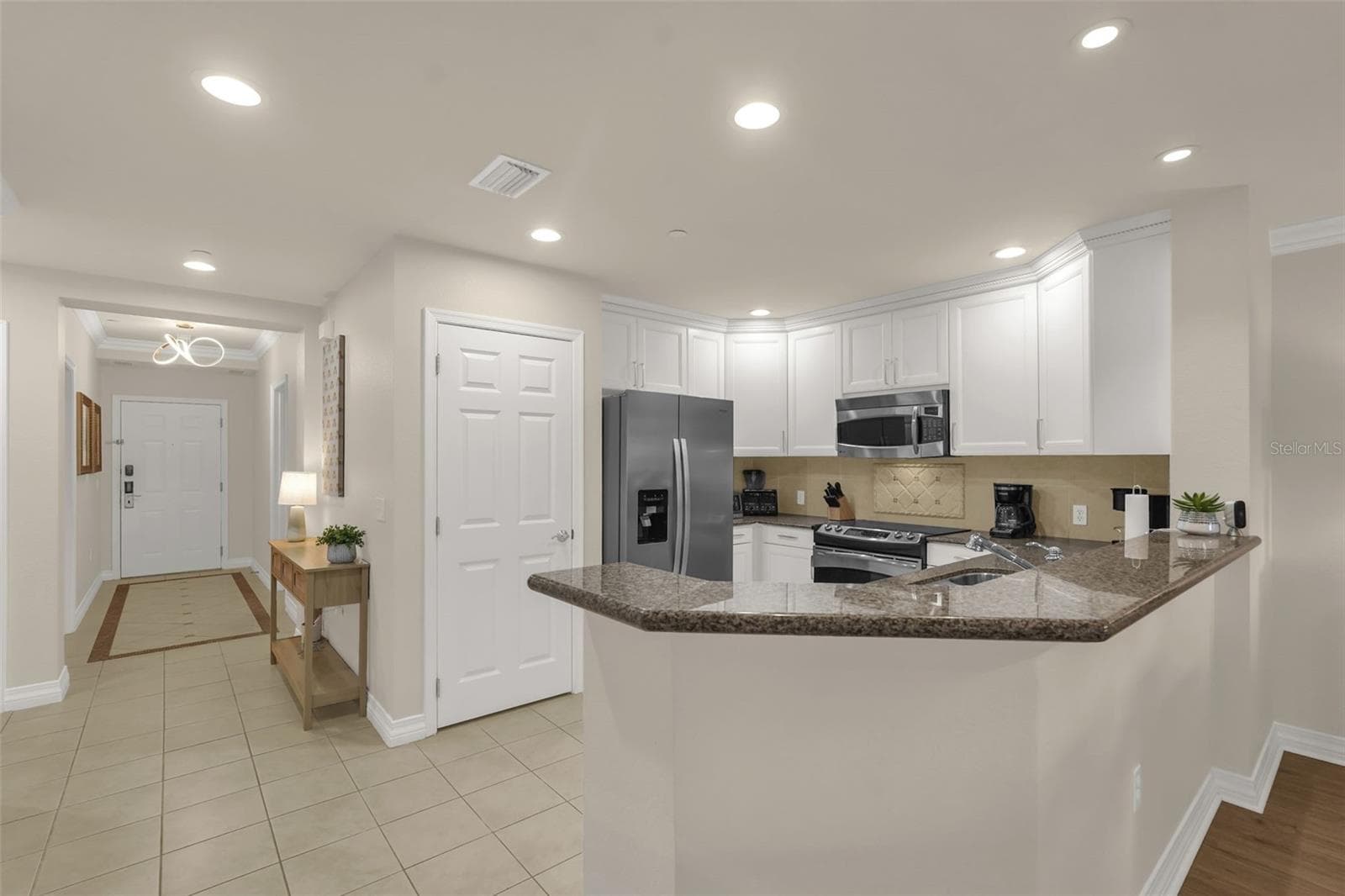Condominium at 1106 SUNSET VIEW CIR #102, REUNION, photo 8 of 42