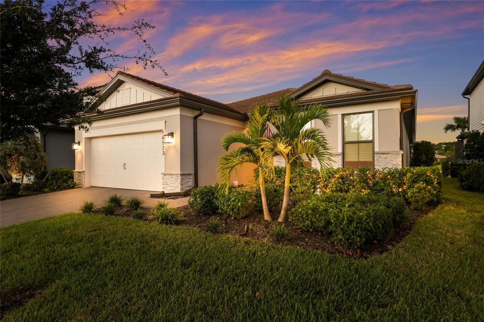 Single Family Residence at 16523 ARBOR RIDGE TRL, LAKEWOOD RANCH, photo 2 of 63