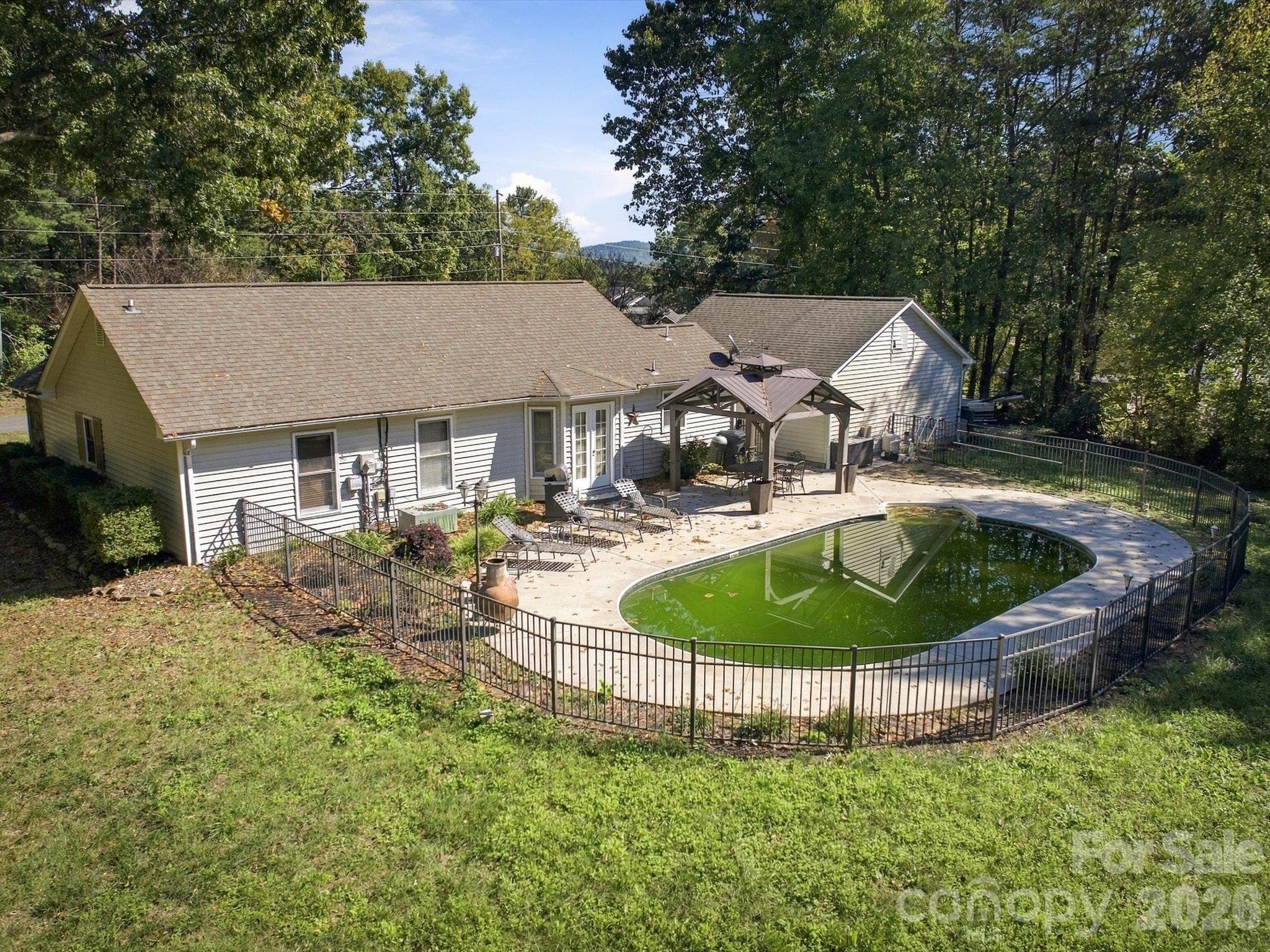 Single Family Residence at 4284 Oakland Drive, Morganton, photo 6 of 37
