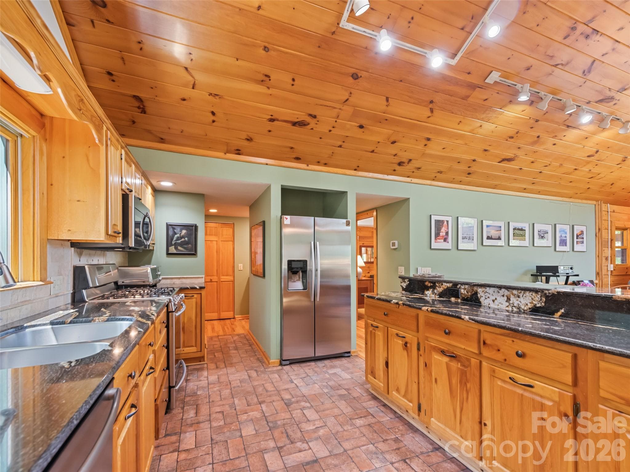 Single Family Residence at 970 Campbell Mountain Drive, Waynesville, photo 17 of 35
