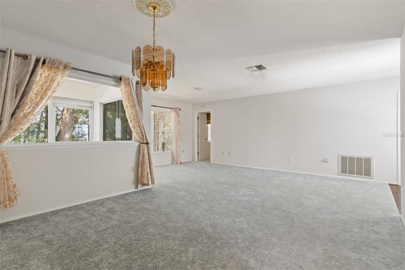 Single Family Residence at 6402 OCEAN PINES LN, SPRING HILL, photo 16 of 88