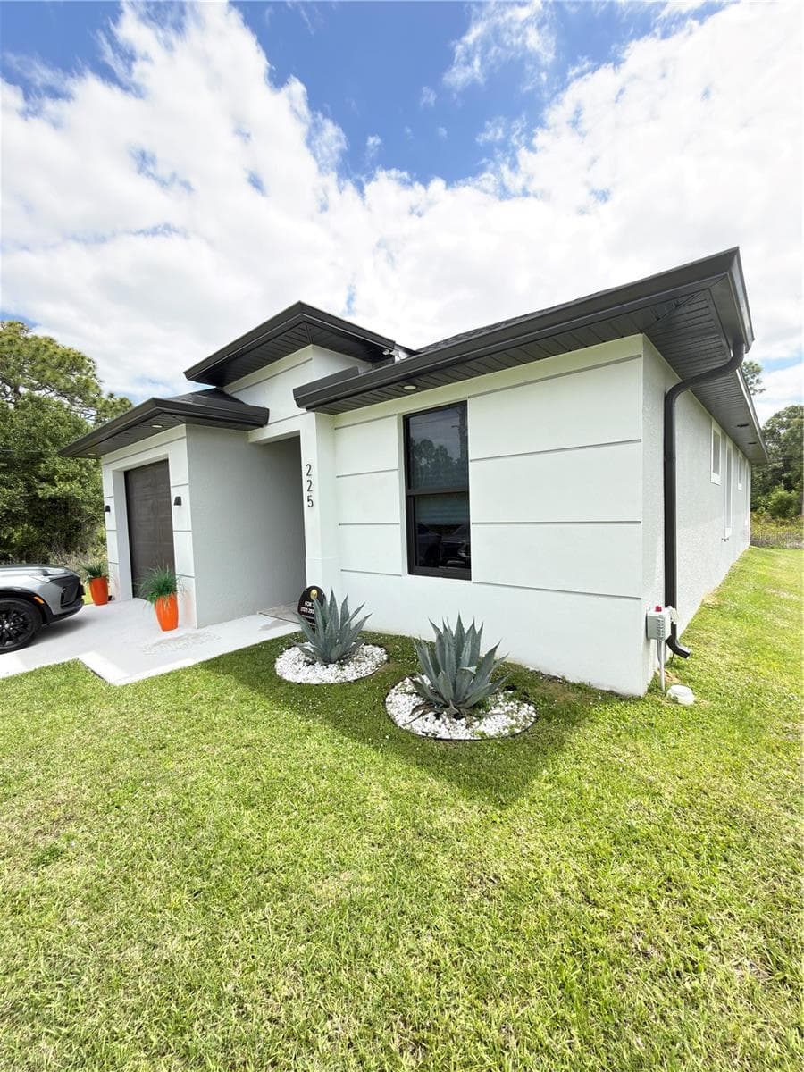 Single Family Residence at LEHIGH ACRES, LEHIGH ACRES, photo 4 of 21