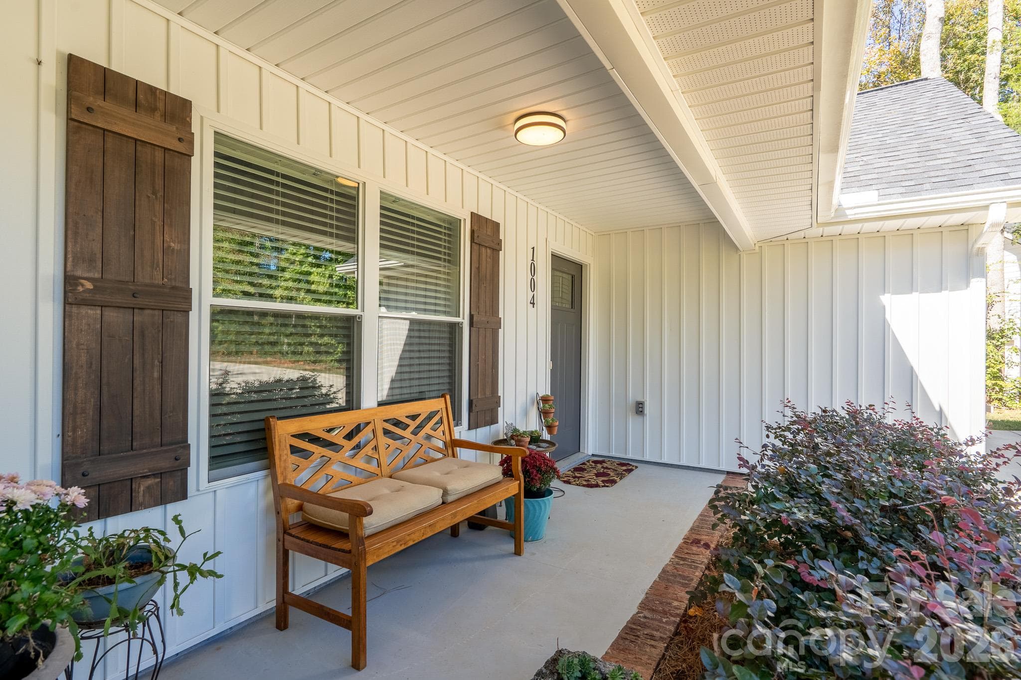 Single Family Residence at 1004 Osprey Lane, China Grove, photo 3 of 34