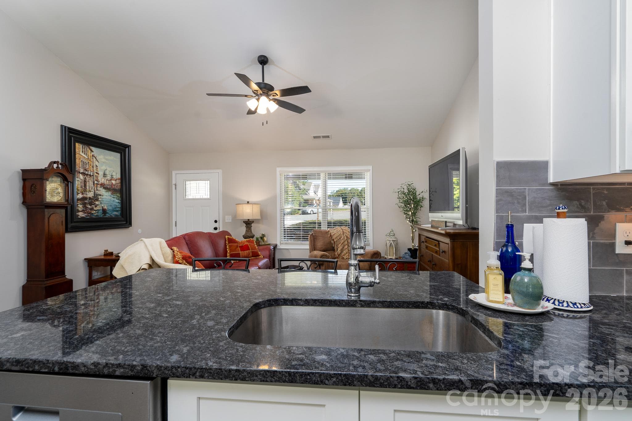 Single Family Residence at 1004 Osprey Lane, China Grove, photo 8 of 34