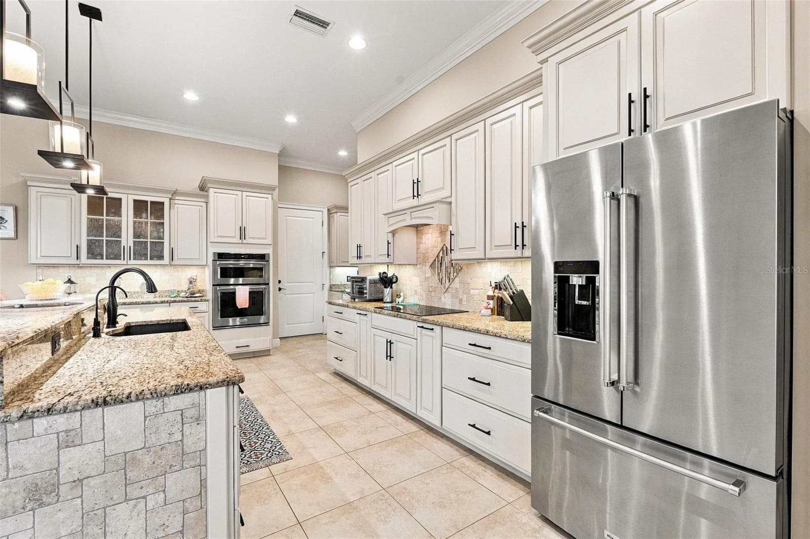 Single Family Residence at 325 SEGOVIA DR, PUNTA GORDA, photo 28 of 109