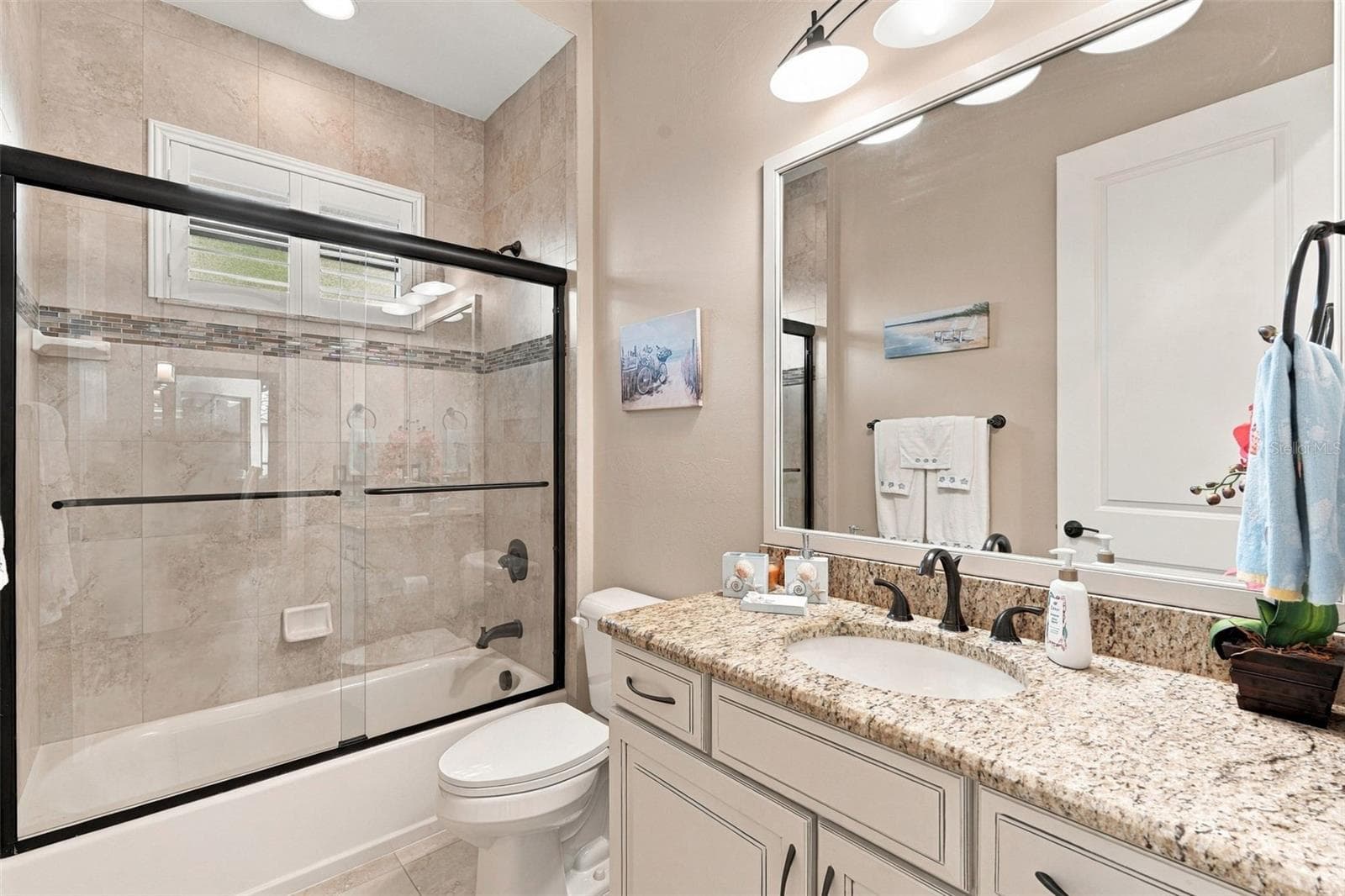 Single Family Residence at 325 SEGOVIA DR, PUNTA GORDA, photo 67 of 109