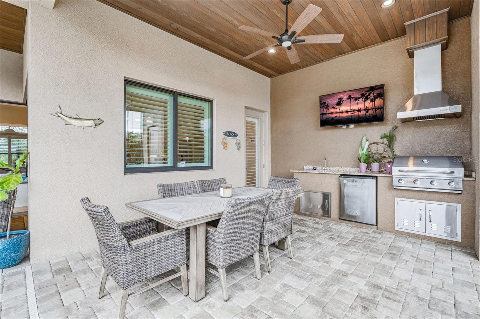 Single Family Residence at 325 SEGOVIA DR, PUNTA GORDA, photo 75 of 109