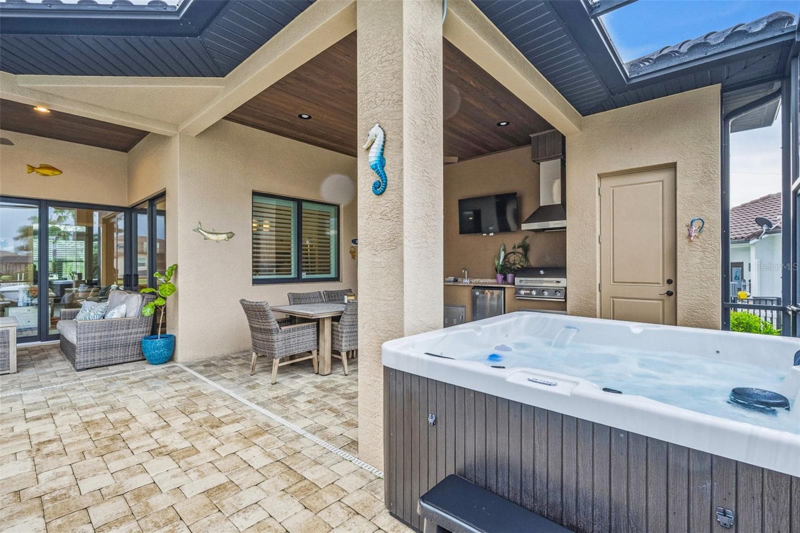Single Family Residence at 325 SEGOVIA DR, PUNTA GORDA, photo 81 of 109
