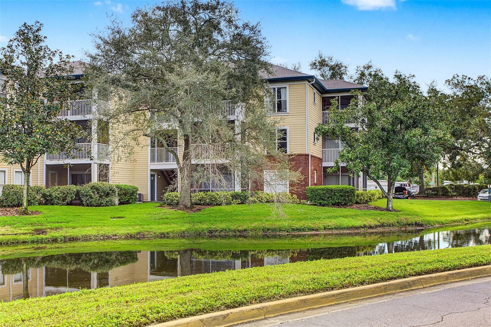 Condominium at 4211 CHATHAM OAK CT #111, TAMPA, photo 41 of 42