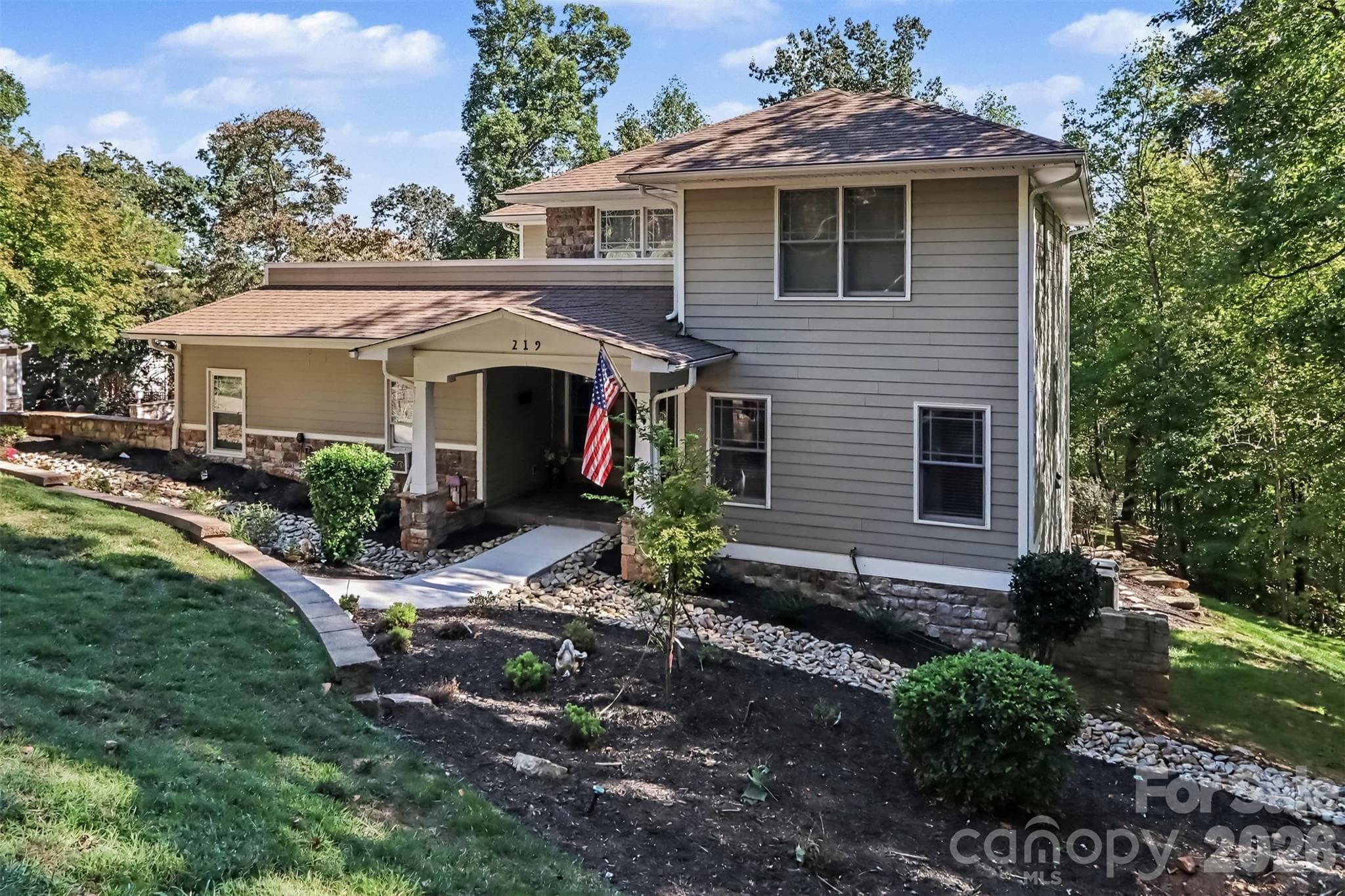 Single Family Residence at 219 Mays Mills Drive, Cramerton, photo 9 of 47