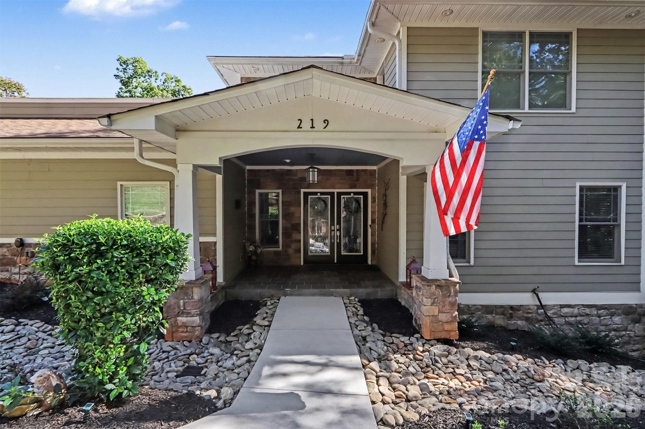 Single Family Residence at 219 Mays Mills Drive, Cramerton, photo 10 of 47