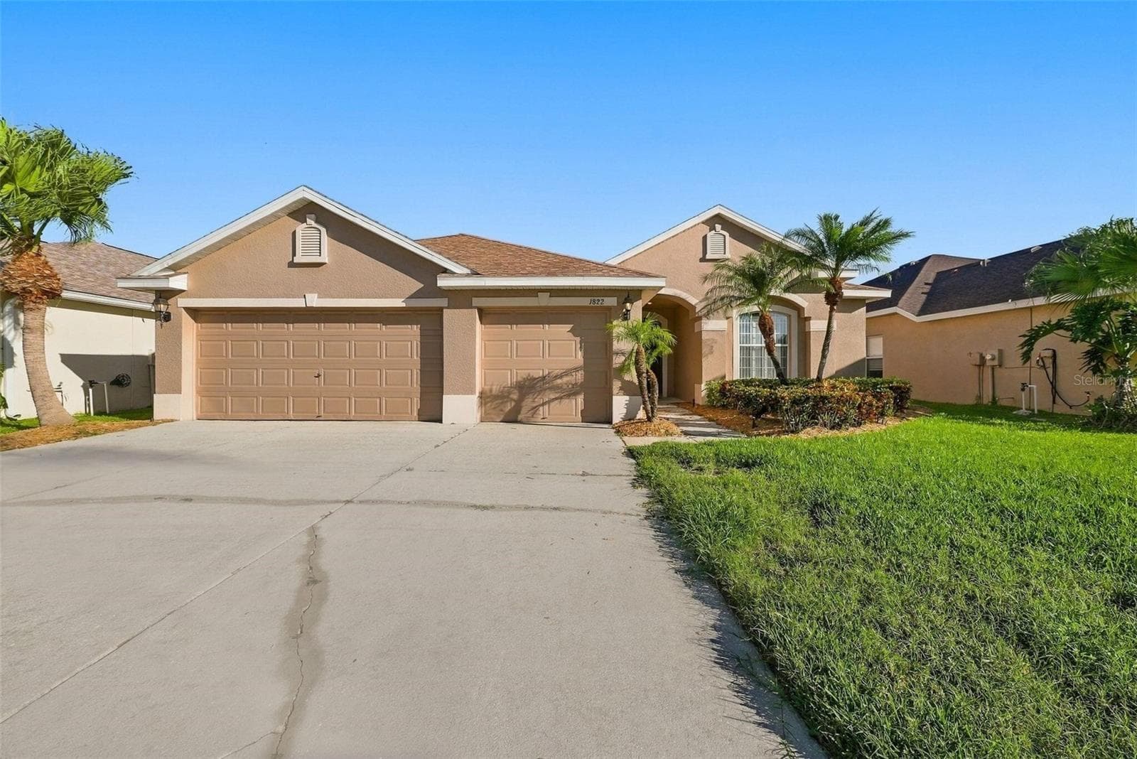 1822 MIRA LAGO CIR