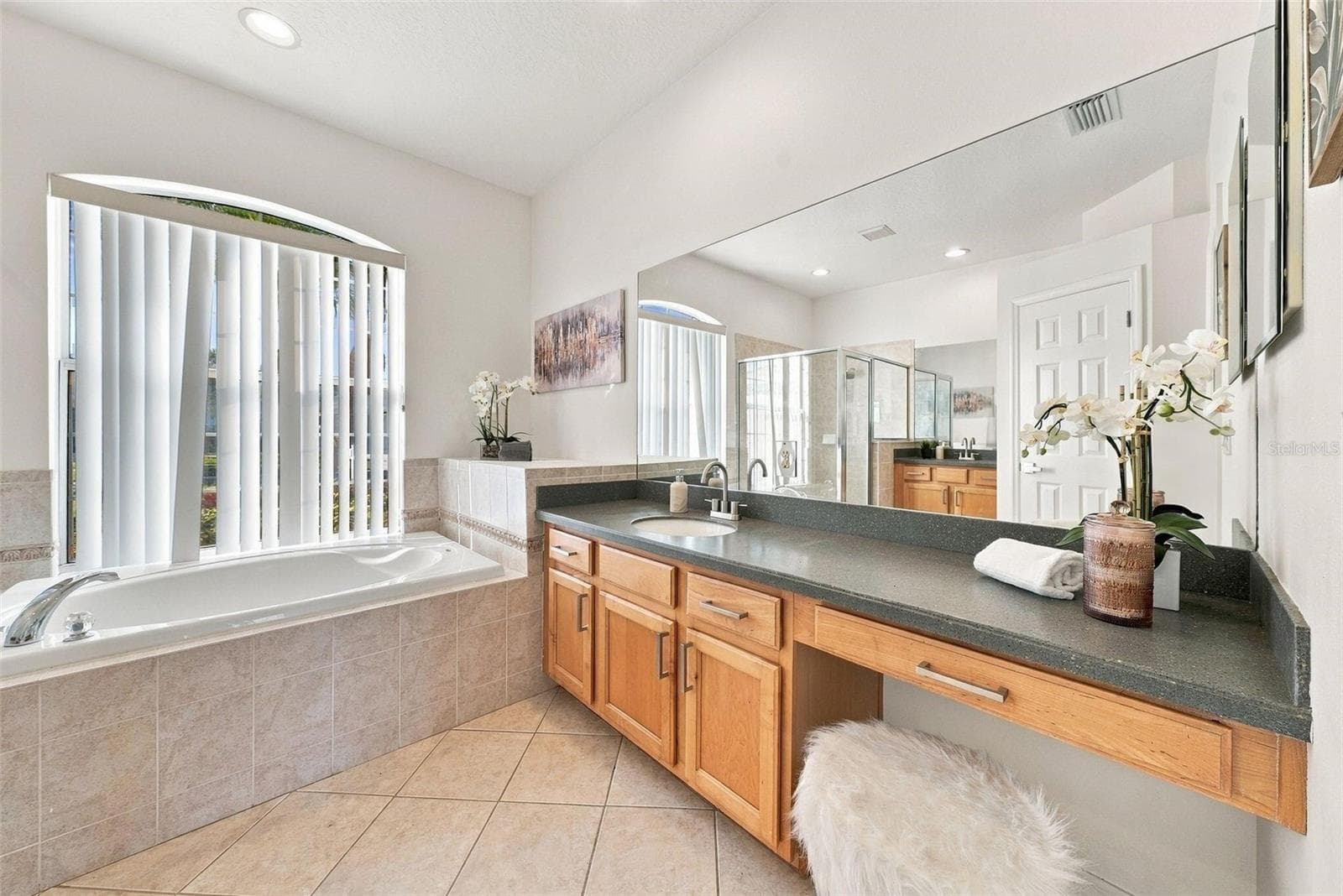 Single Family Residence at 1822 MIRA LAGO CIR, RUSKIN, photo 35 of 65