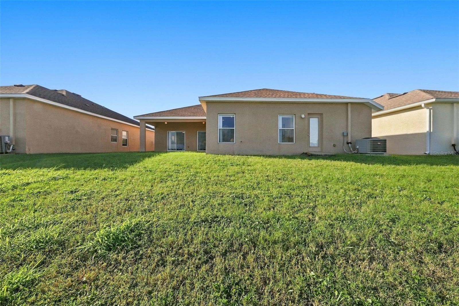 Single Family Residence at 1822 MIRA LAGO CIR, RUSKIN, photo 40 of 65