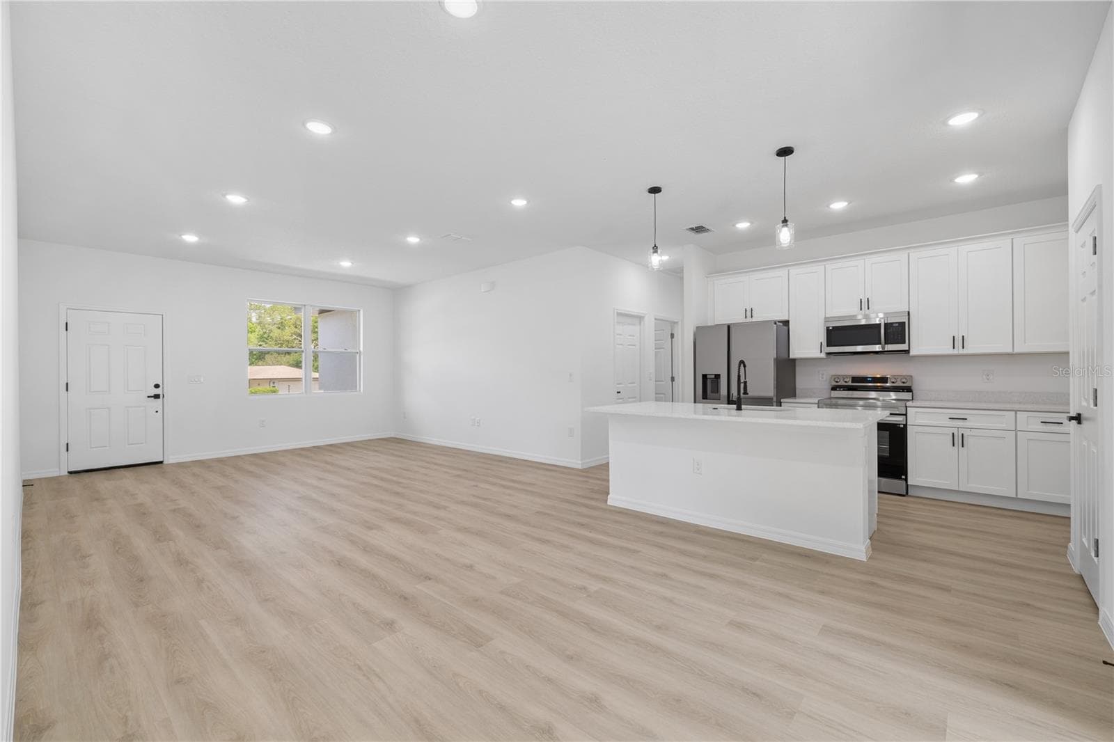 Single Family Residence at 105 INCONNU CT, POINCIANA, photo 5 of 32