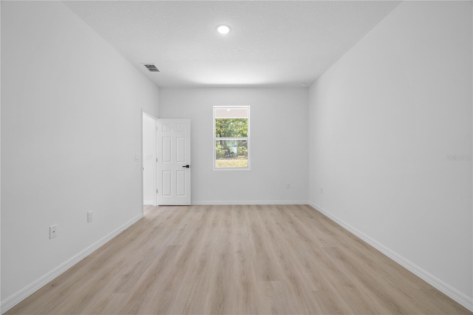 Single Family Residence at 105 INCONNU CT, POINCIANA, photo 17 of 32