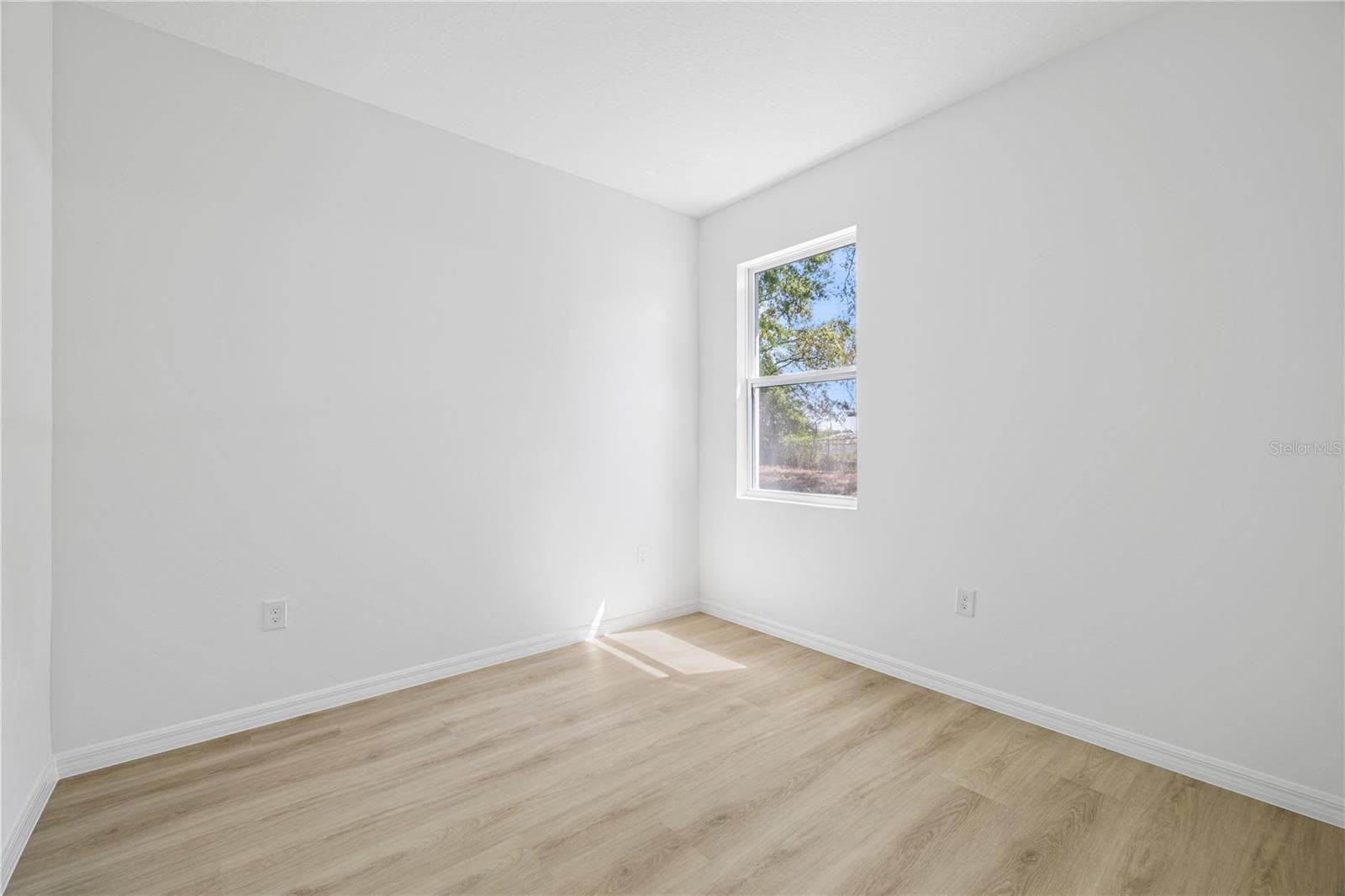 Single Family Residence at 105 INCONNU CT, POINCIANA, photo 23 of 32