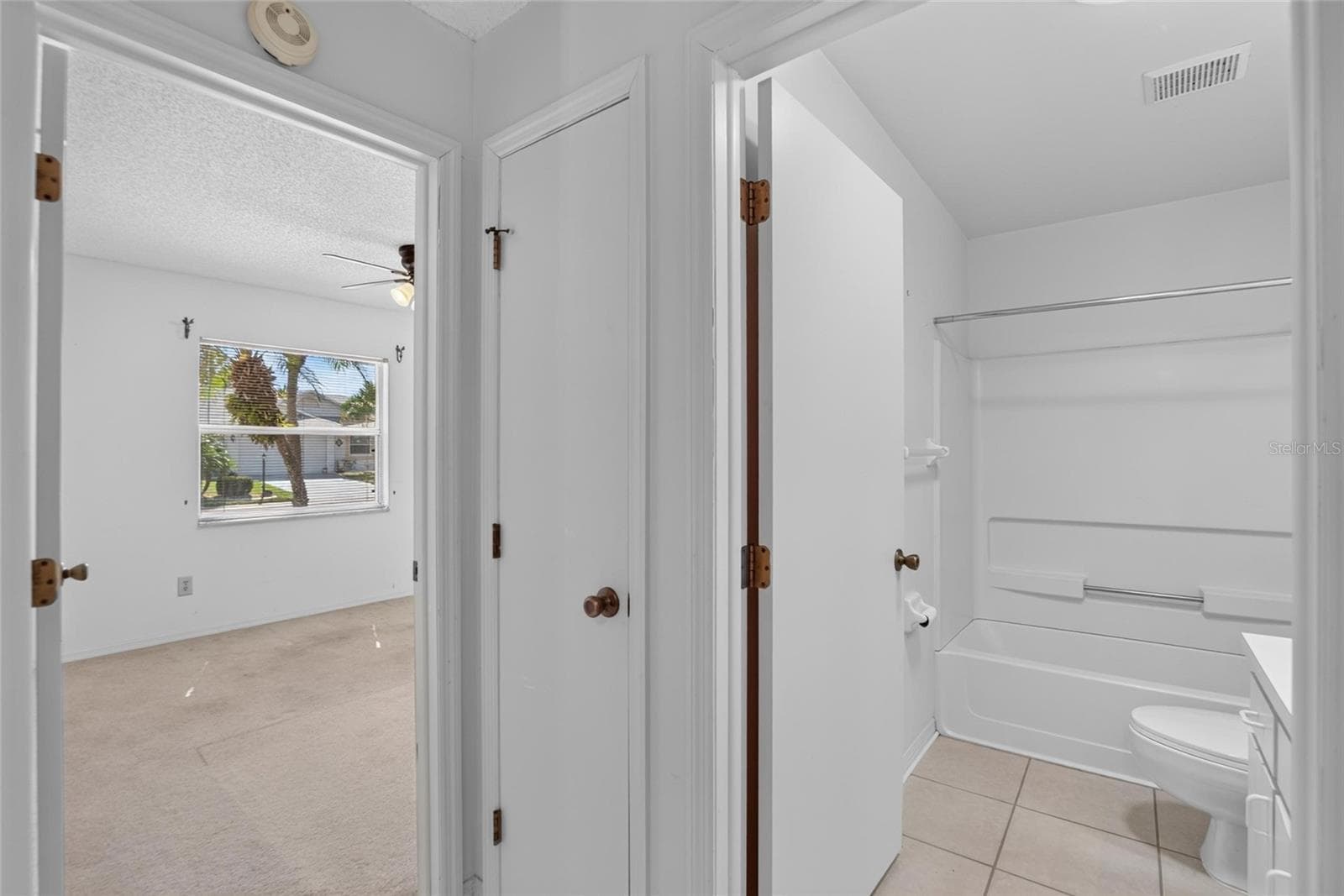 Single Family Residence at 1940 GRAND CYPRESS LN, SUN CITY CENTER, photo 9 of 63