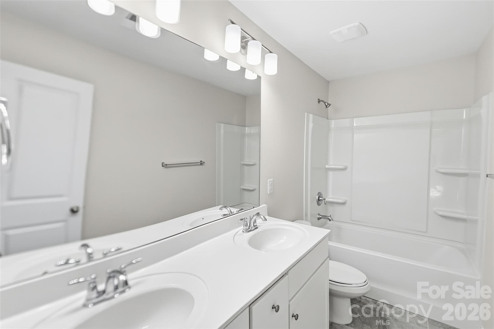 Single Family Residence at 3209 Ainsley Woods Drive, Charlotte, photo 14 of 15