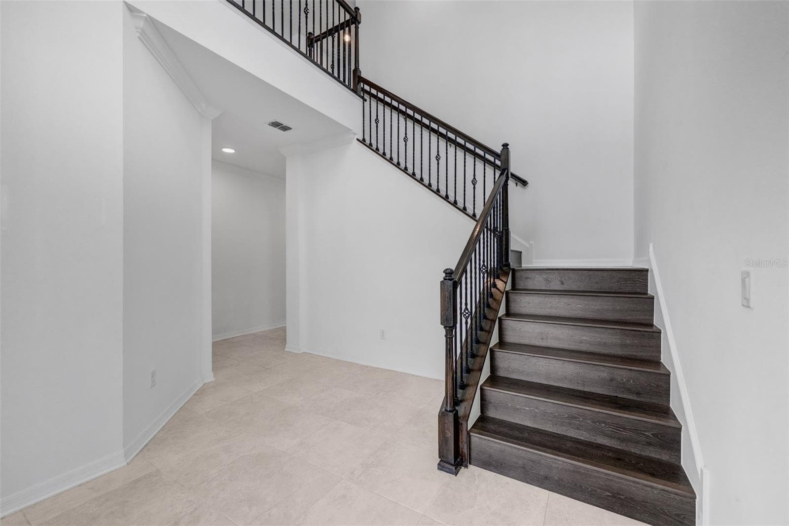 Single Family Residence at 7491 NOTCHED PINE BND, WESLEY CHAPEL, photo 10 of 99