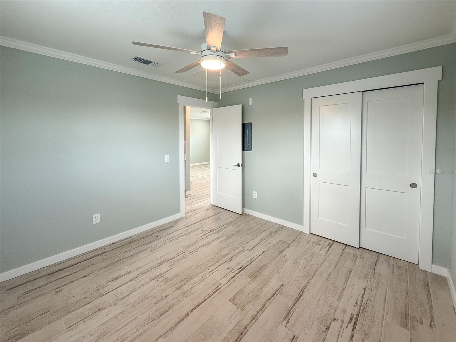 Single Family Residence at 13730 JUDY AVE, HUDSON, photo 14 of 30