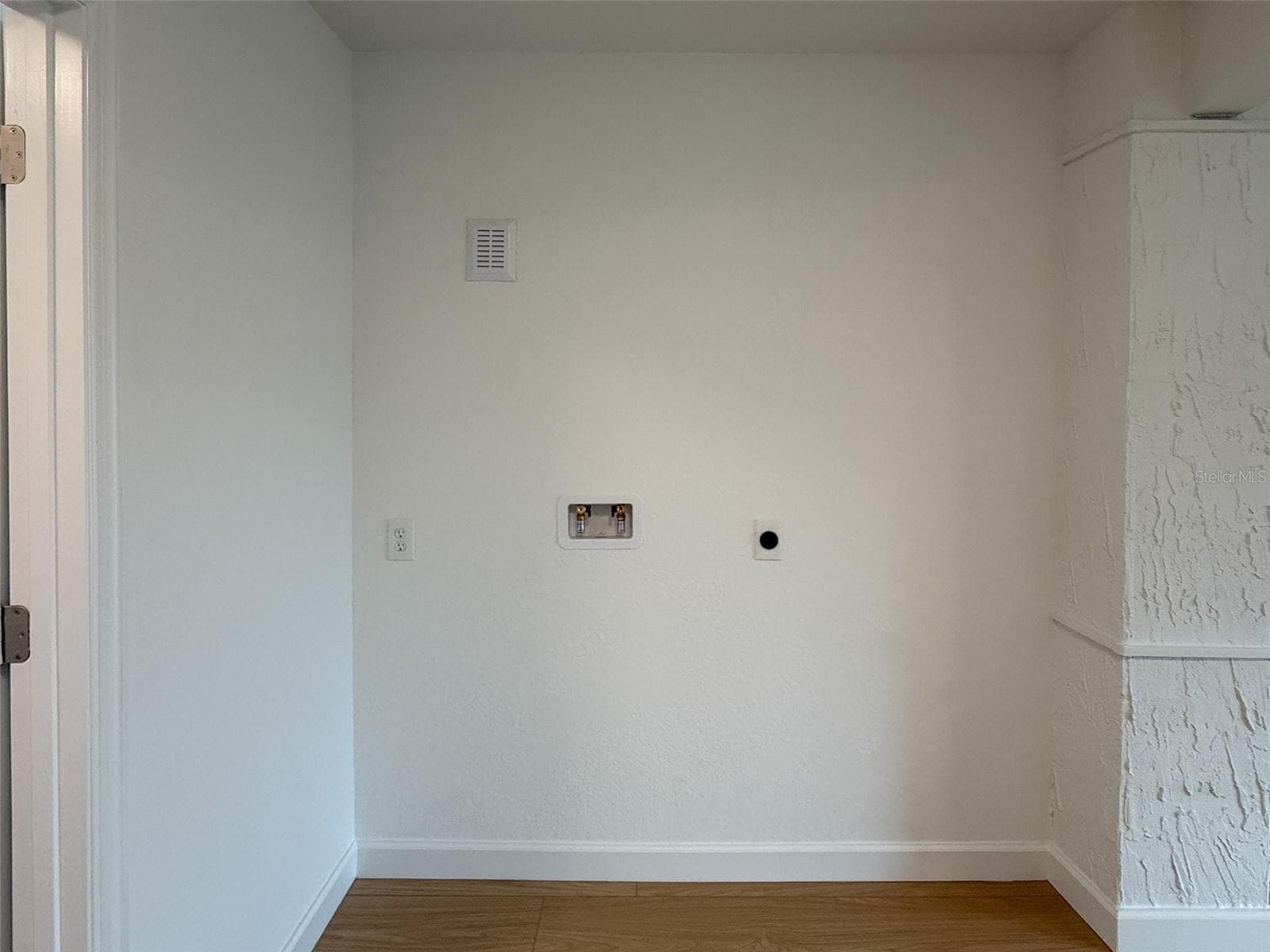 Single Family Residence at 13730 JUDY AVE, HUDSON, photo 25 of 30