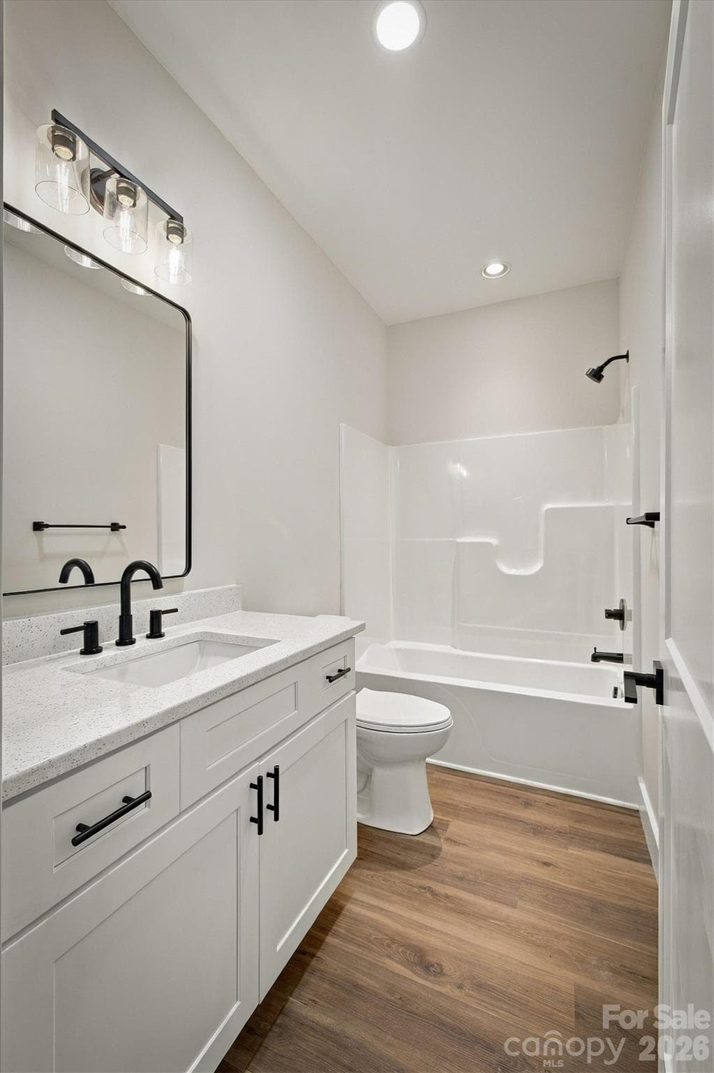 Hall Bathroom - 2968 Woodwind Drive, Valdese