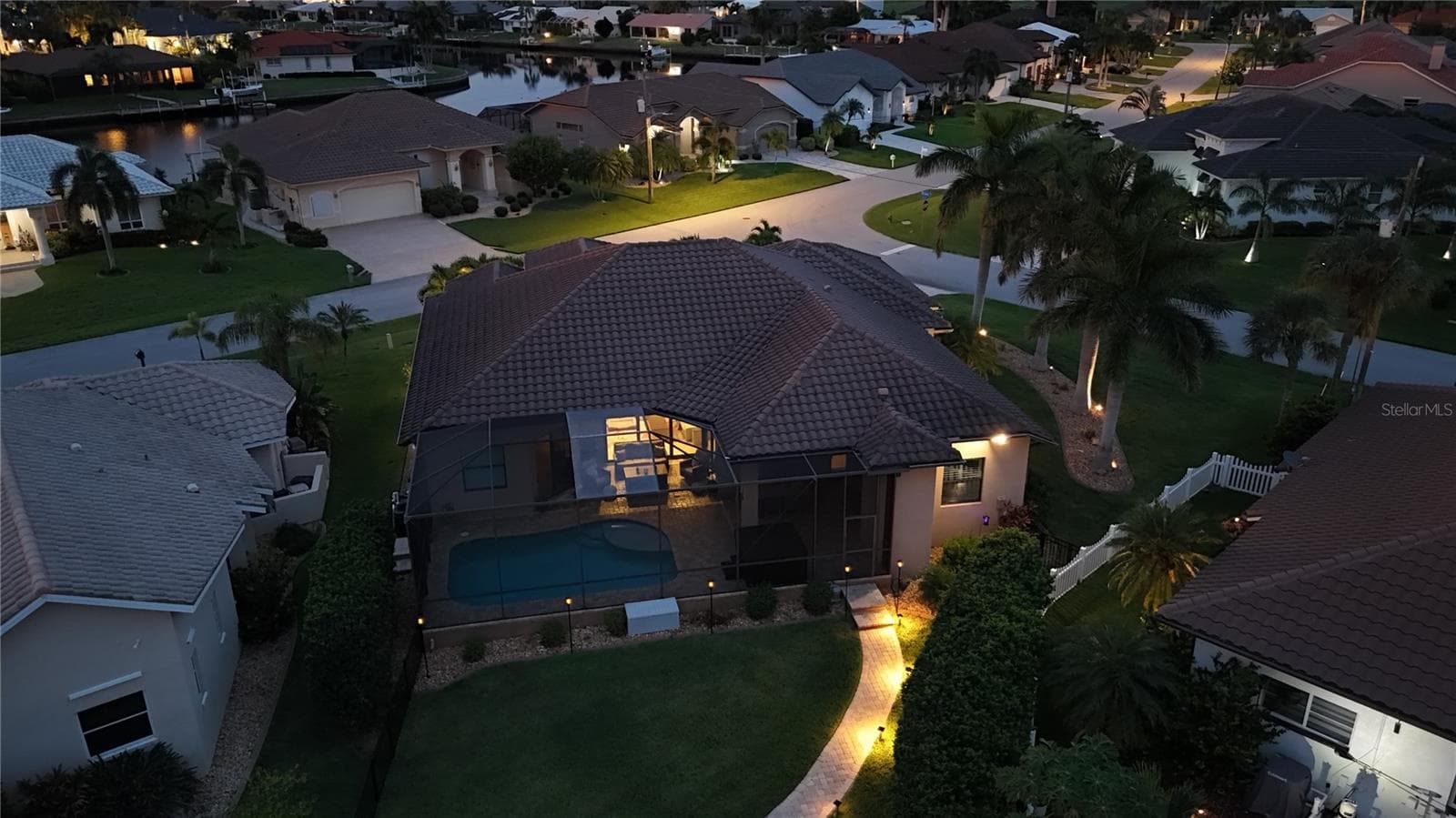Single Family Residence at 325 SEGOVIA DR, PUNTA GORDA, photo 104 of 109