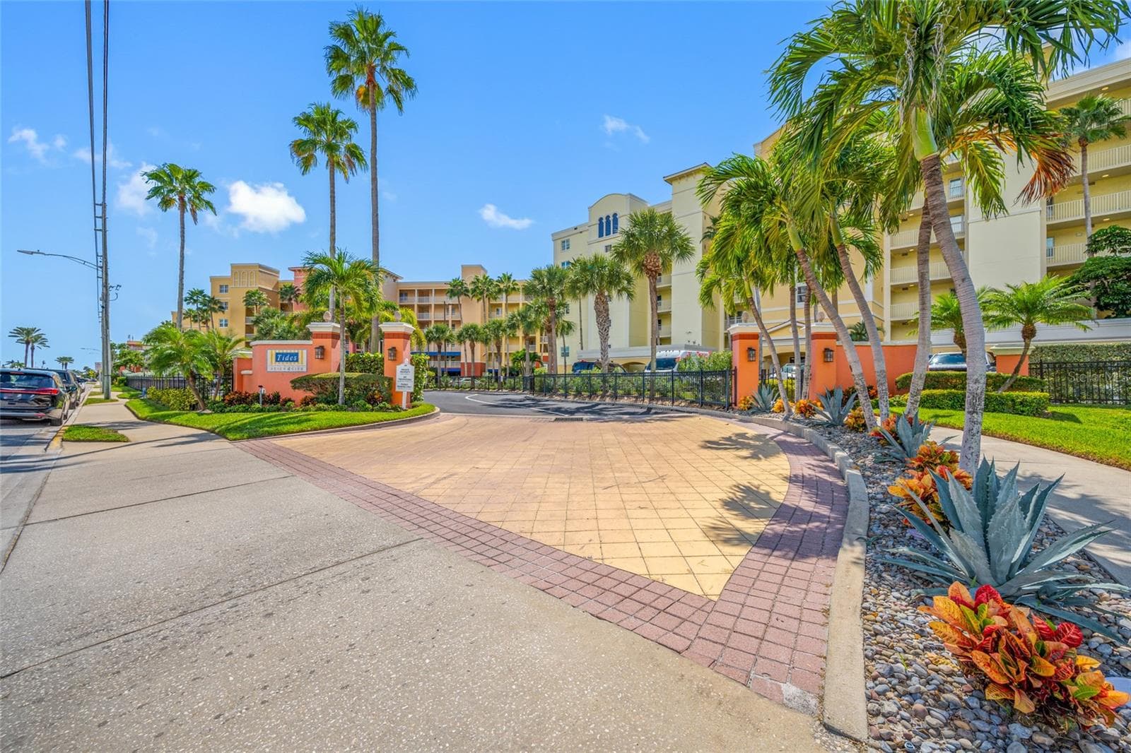 Front Entrance. - 16700 GULF BLVD #524, NORTH REDINGTON BEACH