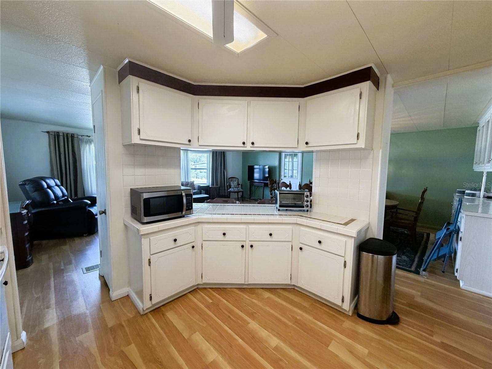 Mobile Home at 101 MANDARIN CV, LEESBURG, photo 7 of 53