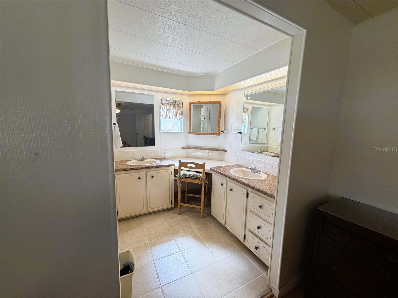 Mobile Home at 101 MANDARIN CV, LEESBURG, photo 34 of 53