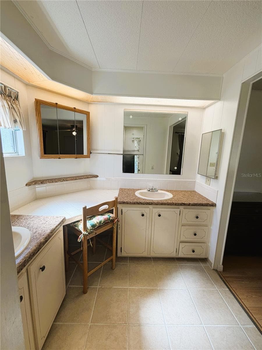 Mobile Home at 101 MANDARIN CV, LEESBURG, photo 35 of 53