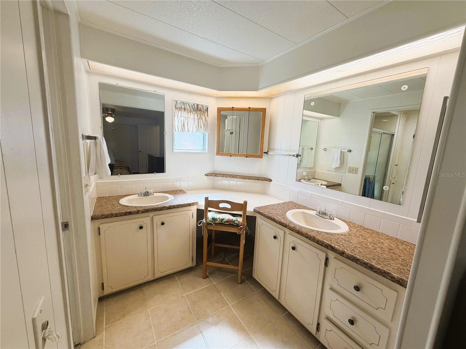Mobile Home at 101 MANDARIN CV, LEESBURG, photo 39 of 53
